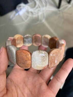 Natural Coral Stone Bracelet - Unbranded